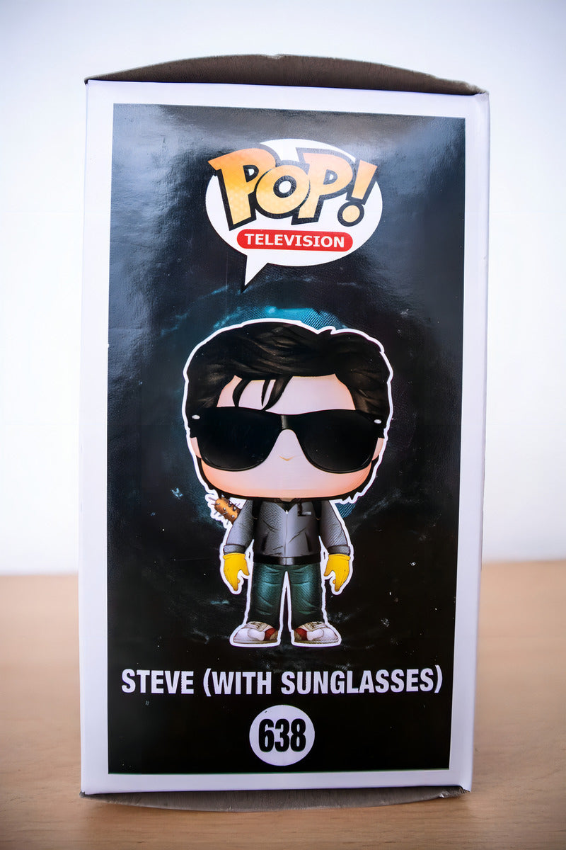 Figura De Acción Steve With Sunglasses 30877 De Funko Pop! Television