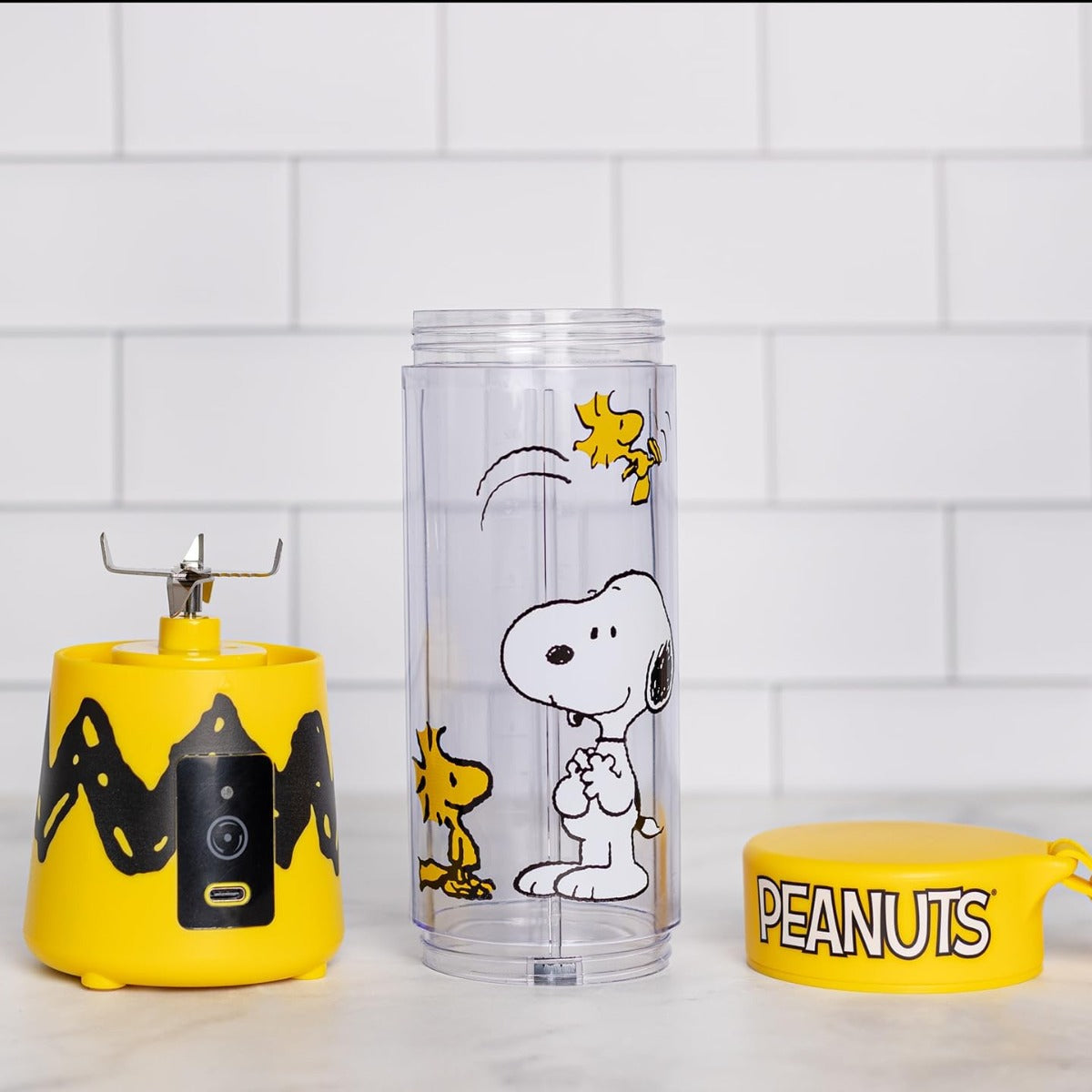 Licuadora Portatil Peanuts Snoopy Woodstock Uncanny Brands