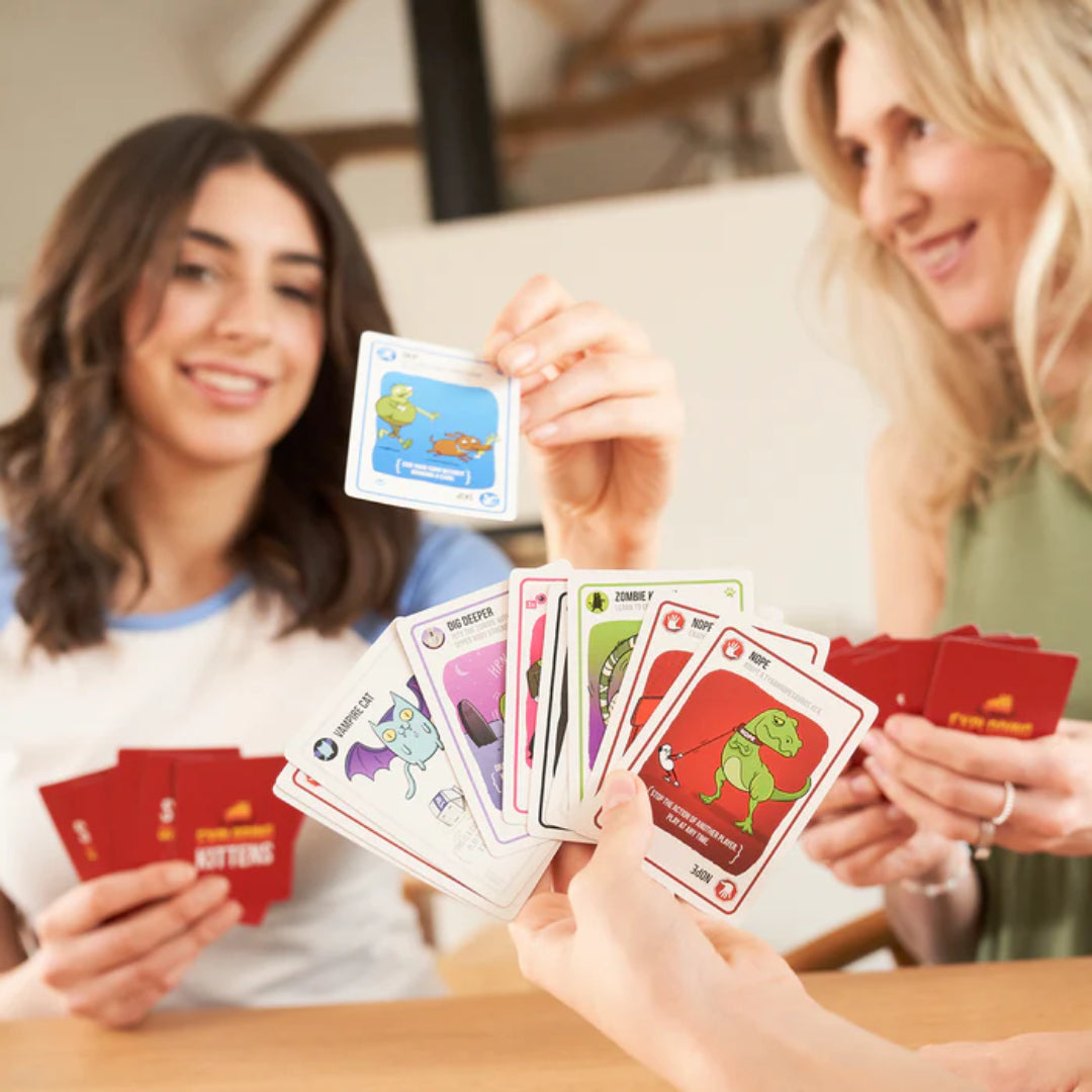 Juego De Mesa Ecg-zomb-6 Zombie Kittens En Español 7+ Exploding Kittens