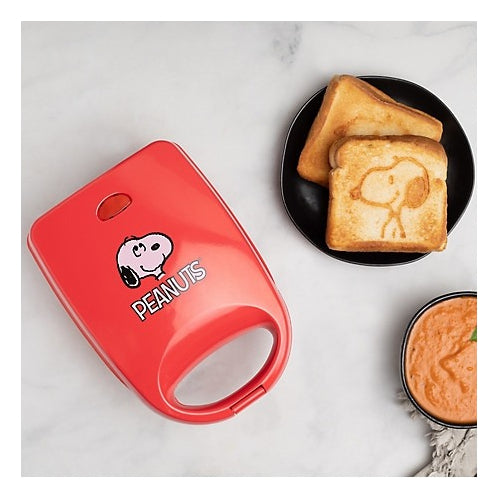 Sandwichera Peanuts Snoopy Uncanny Brands Grilled Cheese